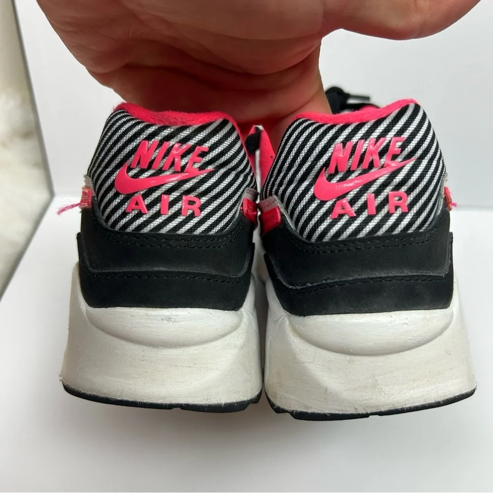 Nike Air Max ST GS Hyper pink white neon trainers size: 6Y (kids) - Picture 3 of 10